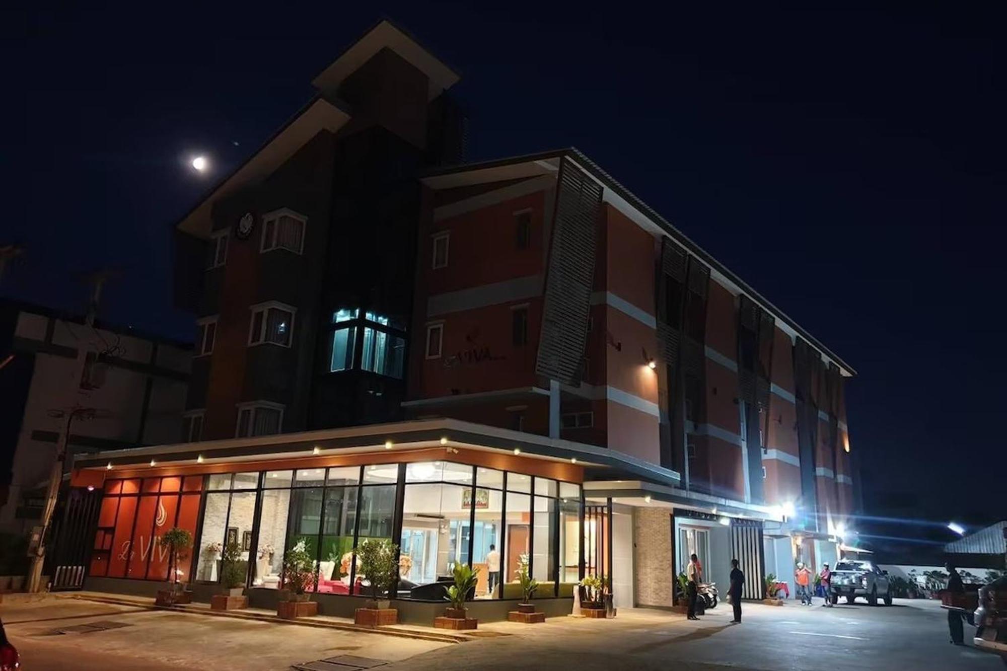 La Viva Hotel Buriram Exteriér fotografie